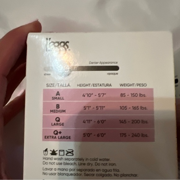 Black Hosiery Accessories with Elegant Design - Picture 4 of 4